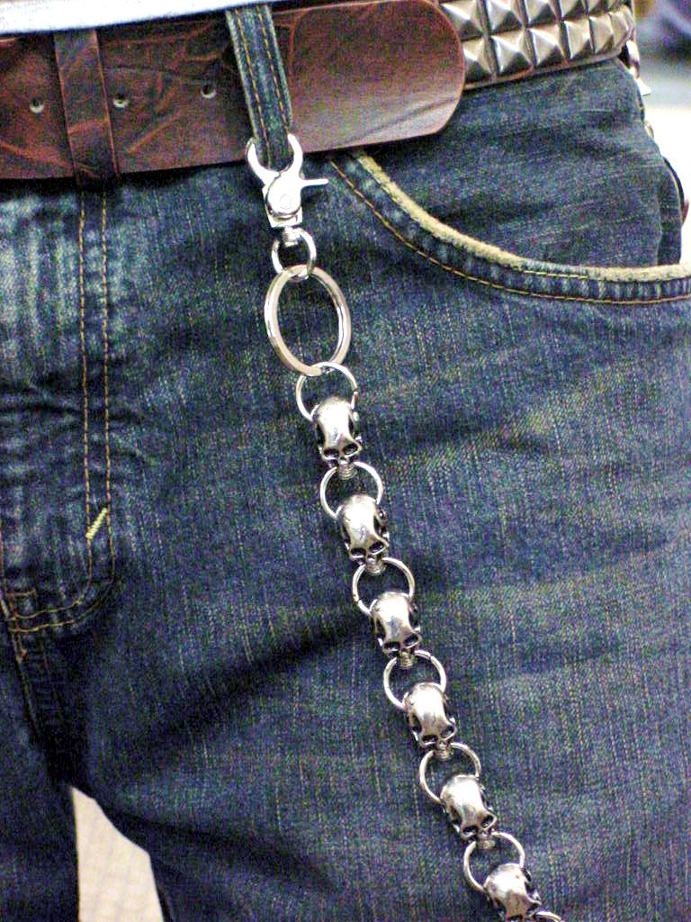 Get A Wholesale jean chains for men To Complete Your Look 